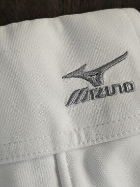 Mizuno Women's White Performance Pants Like New LARGE